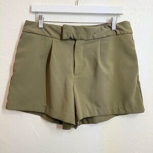 A New Day Fall Olive Shorts, Size 14, High-Rise, Pleated, Stretch Fit